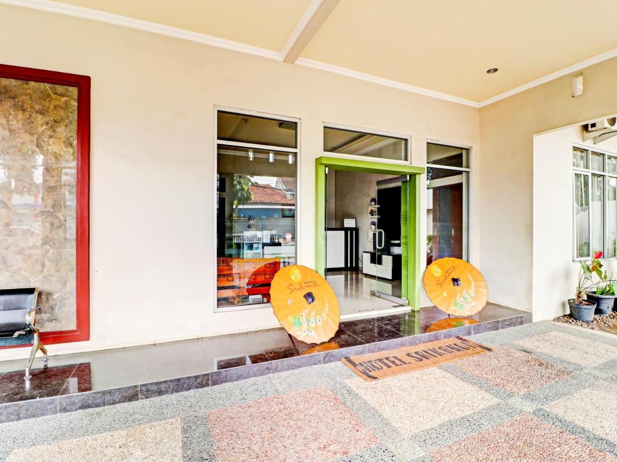 Oyo 90347 Hotel Srikandi Syariah Tasikmalaya Exteriör bild