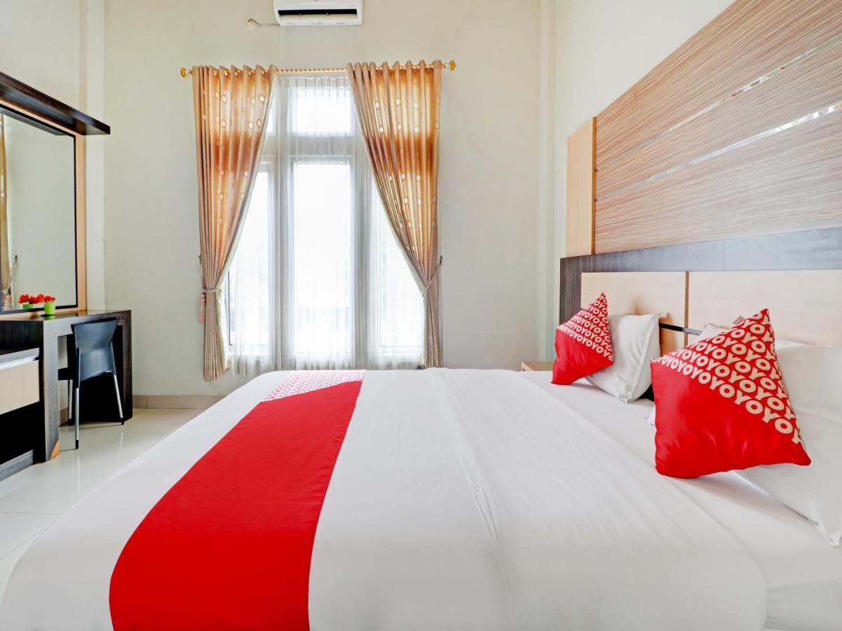 Oyo 90347 Hotel Srikandi Syariah Tasikmalaya Exteriör bild